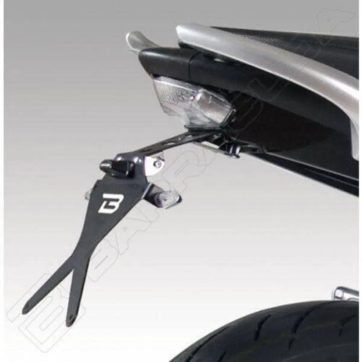 Portatarga Barracuda per Suzuki Gladius 650 (3)