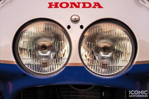 Una Honda RC30 nuova è in vendita. Solo per due giorni ancora però (6)