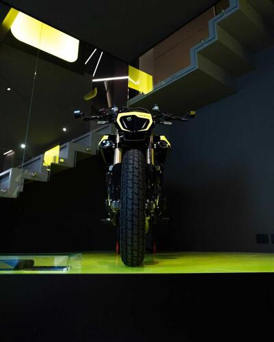 Il nuovo flagship store di Valentino Rossi [GALLERY] (7)