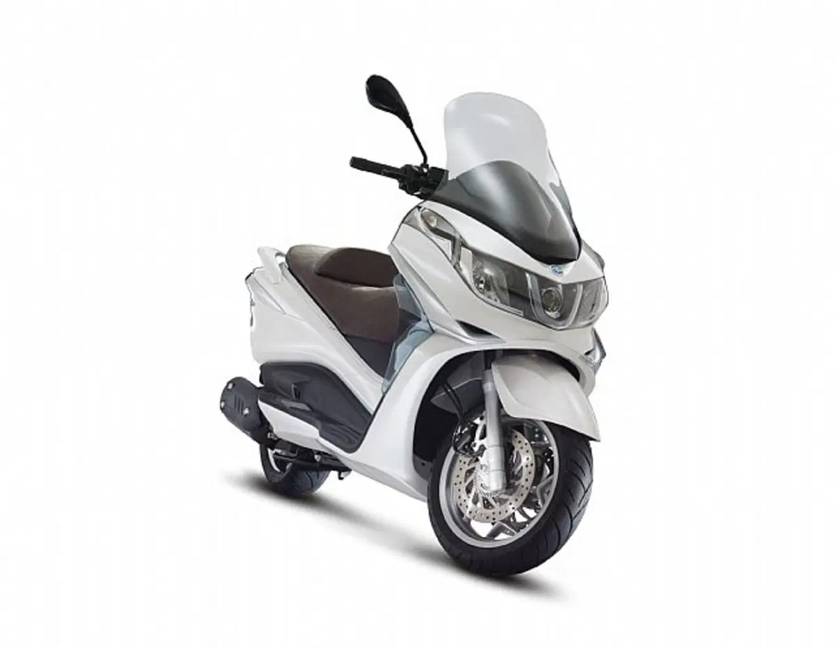 Piaggio X10 125 X10 125 ie Executive (2011 - 14) (4)