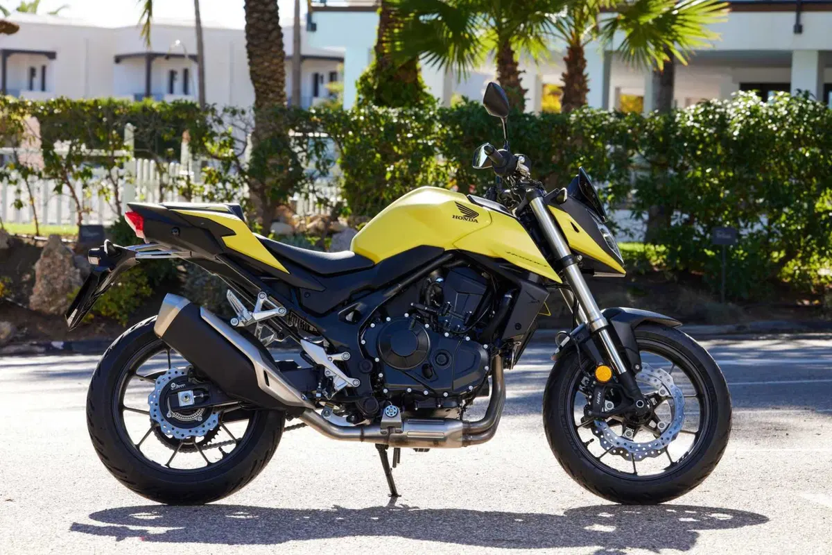 Honda Hornet (11)