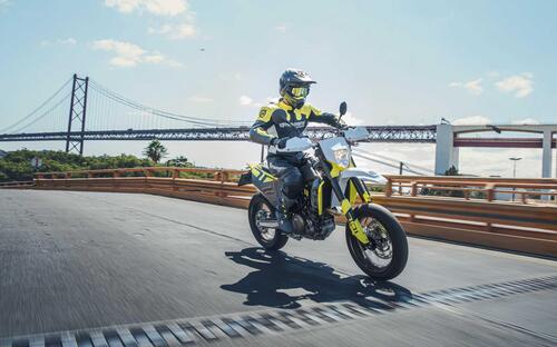 Ritocchi per le Husqvarna 701 Enduro e 701 Supermoto 2023 (8)