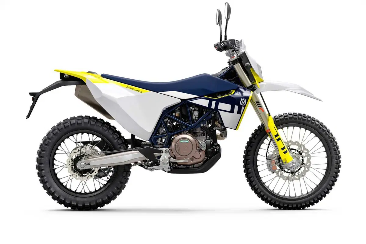 Ritocchi per le Husqvarna 701 Enduro e 701 Supermoto 2023 (15)
