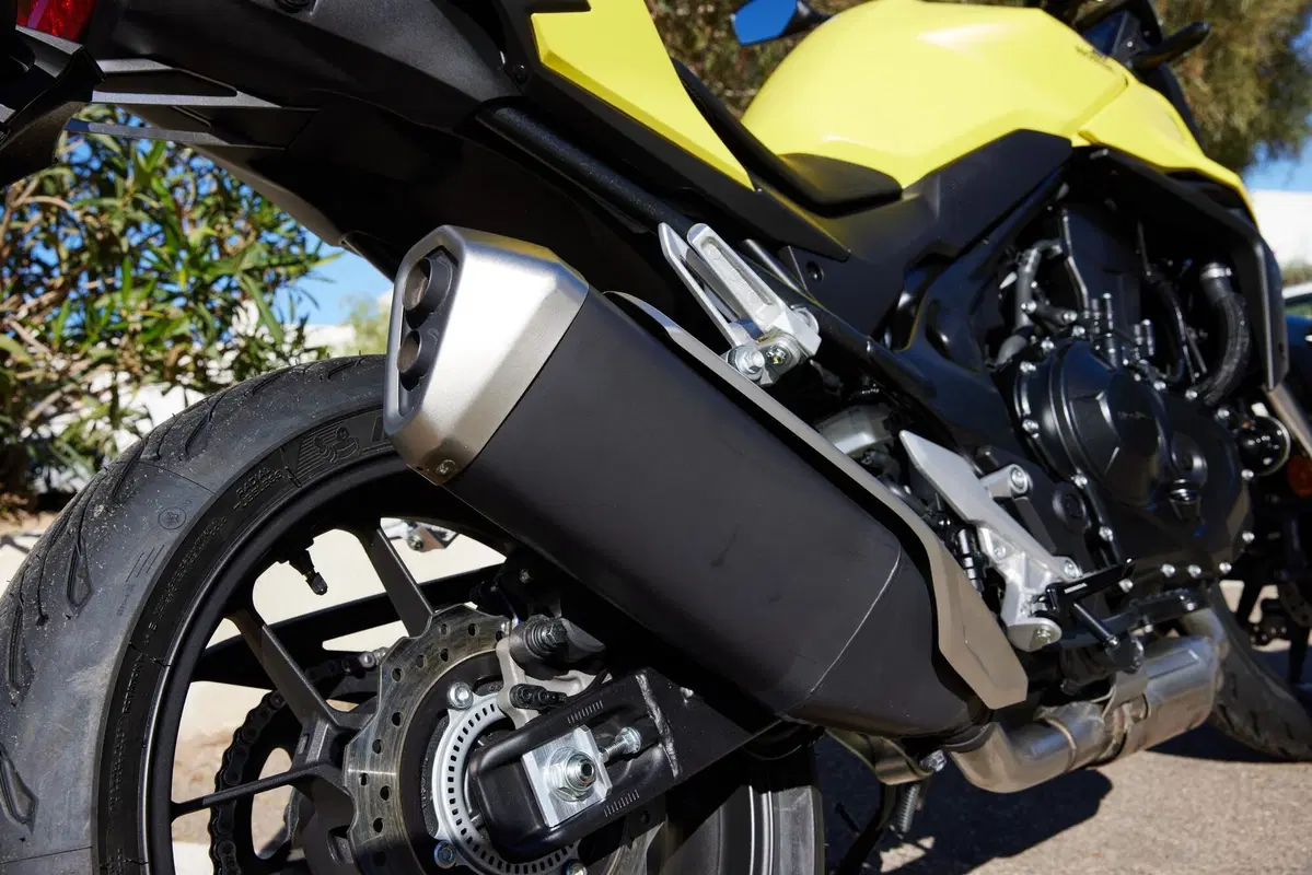 Honda CB 750 Hornet (7)