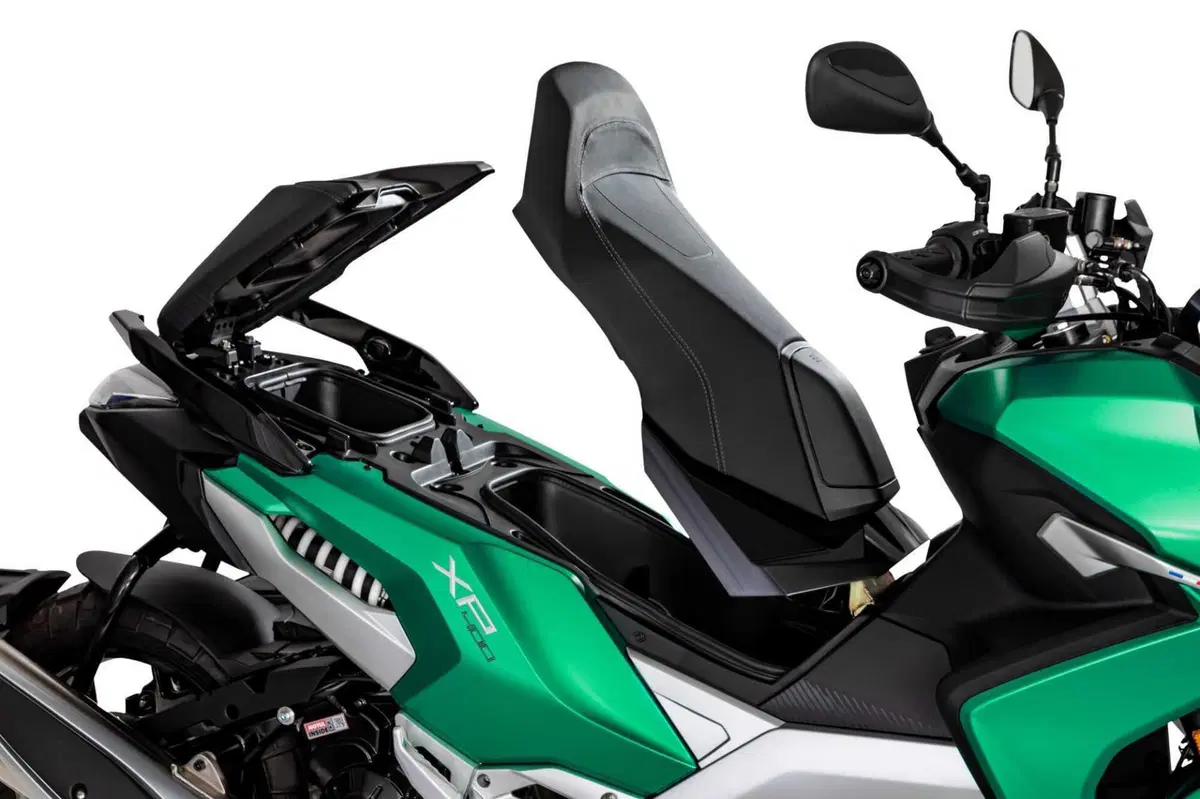 XP400, il nuovo scooter adventure sport di Peugeot. Allure e GT (18)