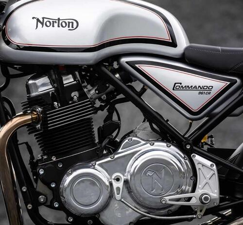 Norton Commando 961 SP e CR 2023: fascino heritage (8)