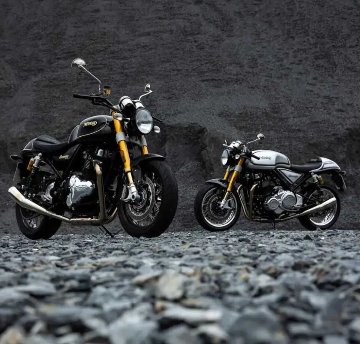 Norton Commando 961 SP e CR 2023: fascino heritage (5)