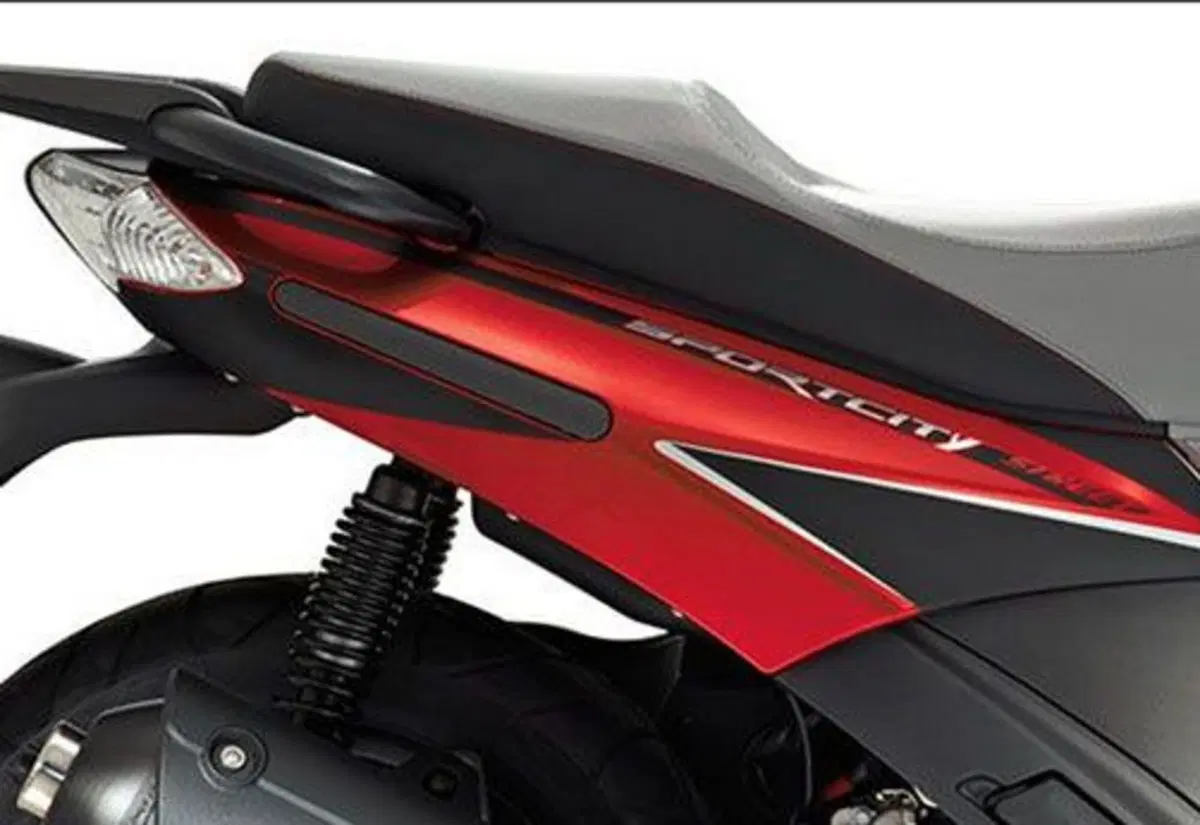 Aprilia Sportcity Street 300 Sportcity Street 300 (2008 - 13) (5)