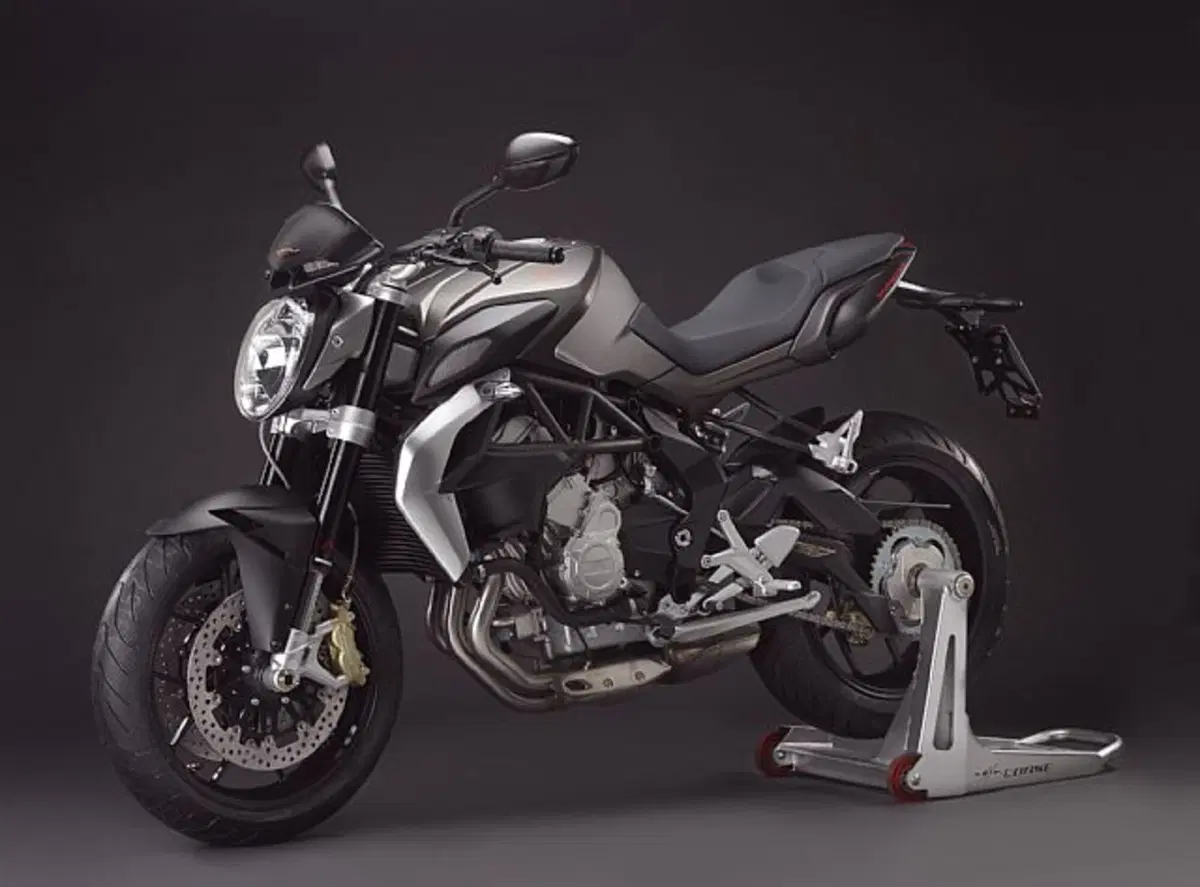 MV Agusta Brutale 675 Brutale 675 EAS (2011 - 14) (2)