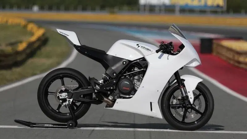 Viaggio nell'universo dei track day: la Kramer HKR Evo2-S &egrave; prenotabile. Ecco il prezzo 