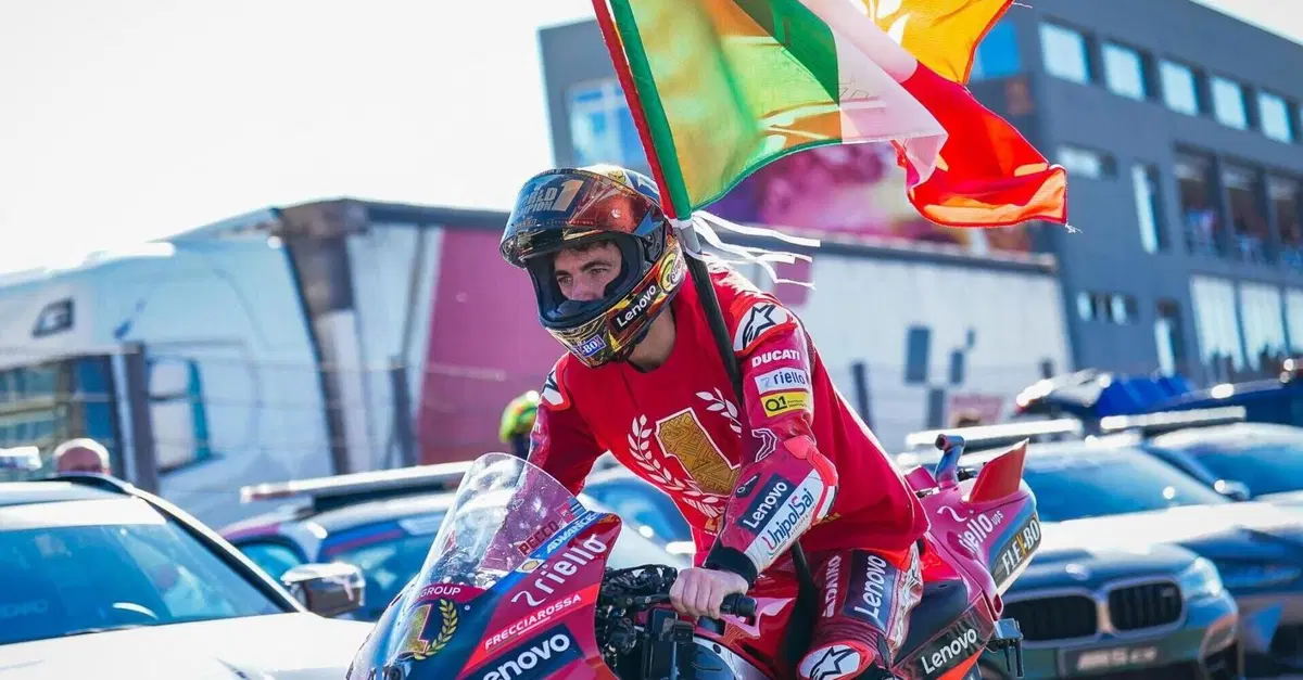 MotoGP 2022. Pecco Bagnaia parla della rimonta e di Fabio Quartararo: "Forse &egrave; stato troppo in difesa" [VIDEO]