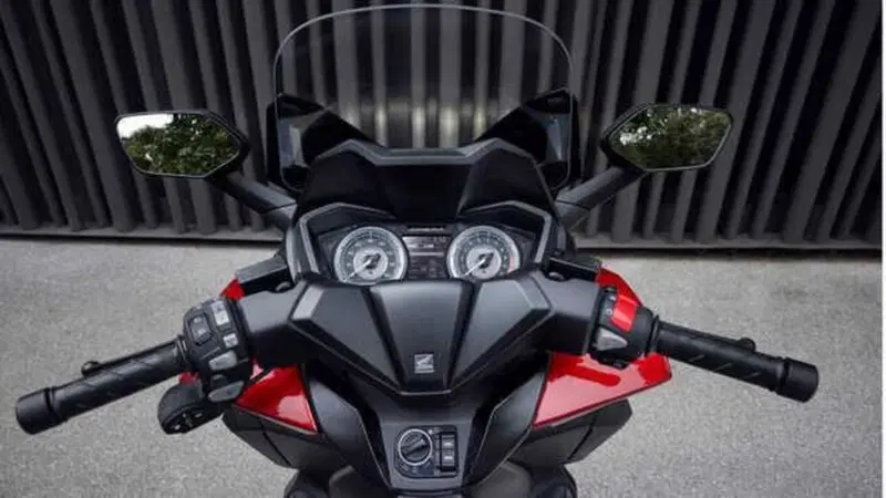 Honda Forza 350 (2022 - 24) (4)