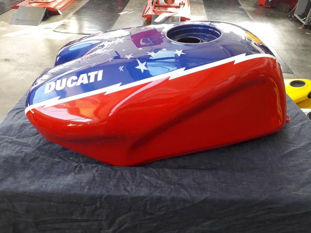 Serbatoio originale Ducati 916 Ben Bostrom (2)