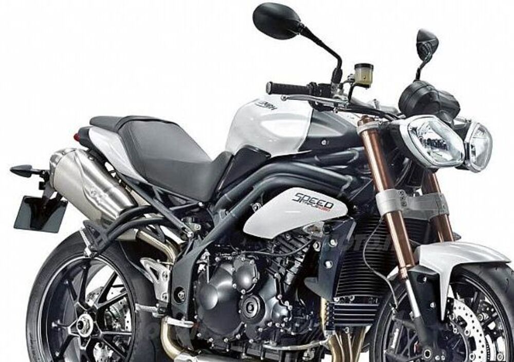 Triumph Speed Triple 1050 ABS (2011 - 15) (2)