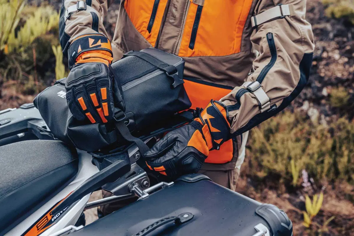 Come cambia la KTM 890 Adventure 2023 (5)