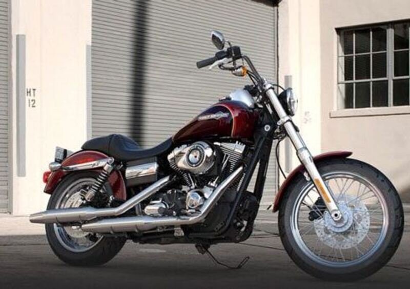 Harley-Davidson Dyna 1690 Super Glide Custom (2014) - FXDC (6)
