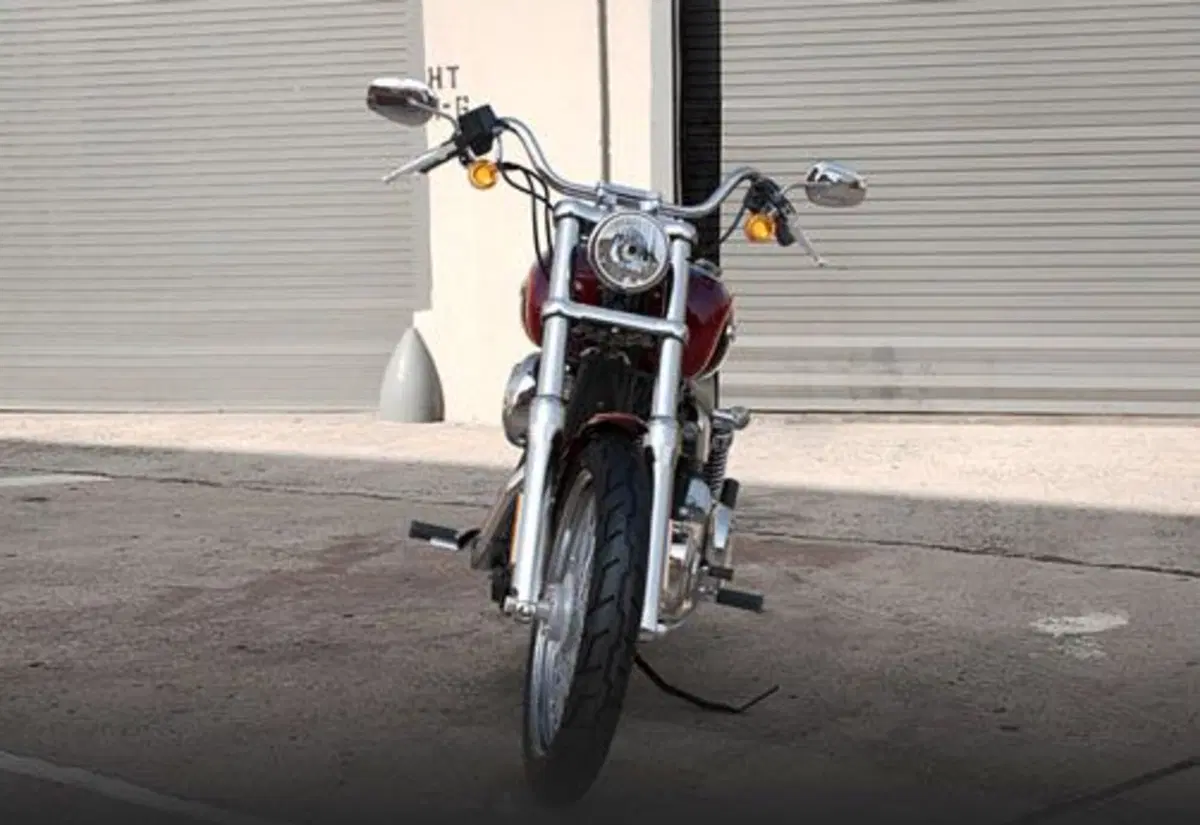Harley-Davidson Dyna 1690 Super Glide Custom (2014) - FXDC (9)