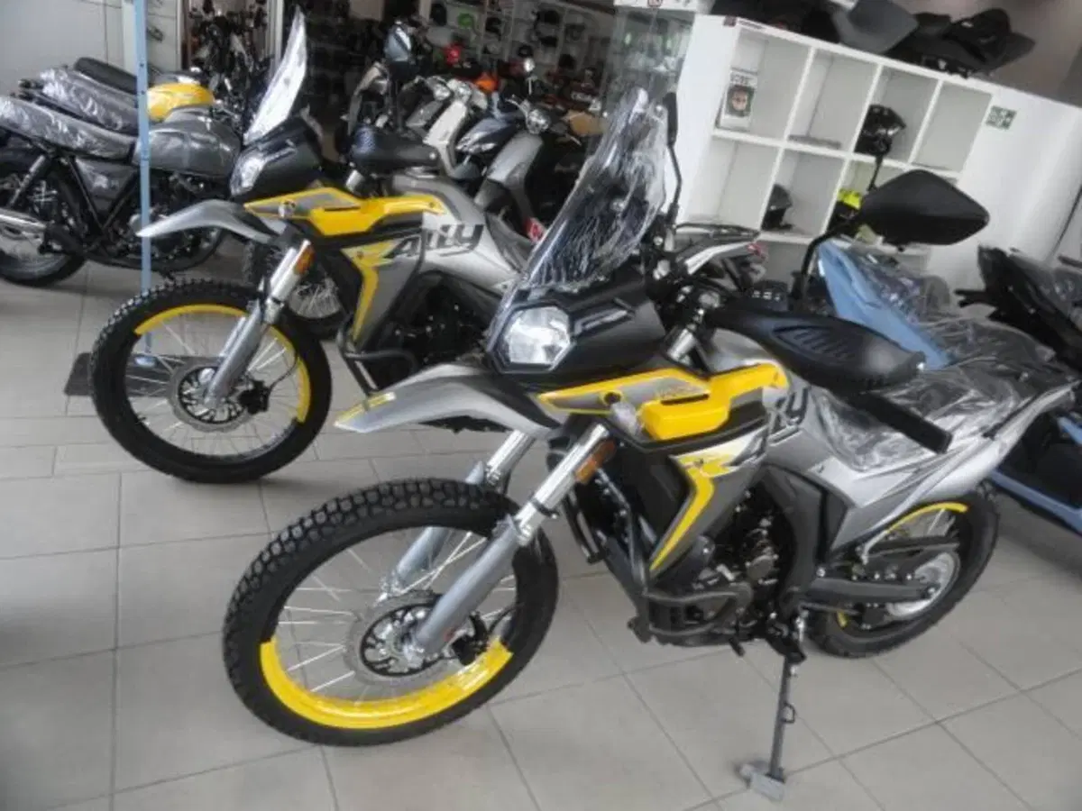 Voge Valico 300 Rally (2022 - 26) (18)
