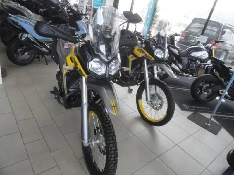 Voge Valico 300 Rally (2022 - 26) (19)