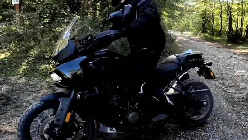 Con l'HOG Harley-Davidson nel fango! [VIDEO] 