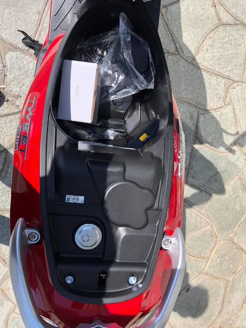 Peugeot Tweet 125i Active (2021 - 25) (5)