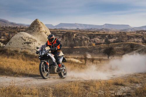 Ritorna la KTM 790 Adventure. Aggiornata e ora prodotta in Cina (9)