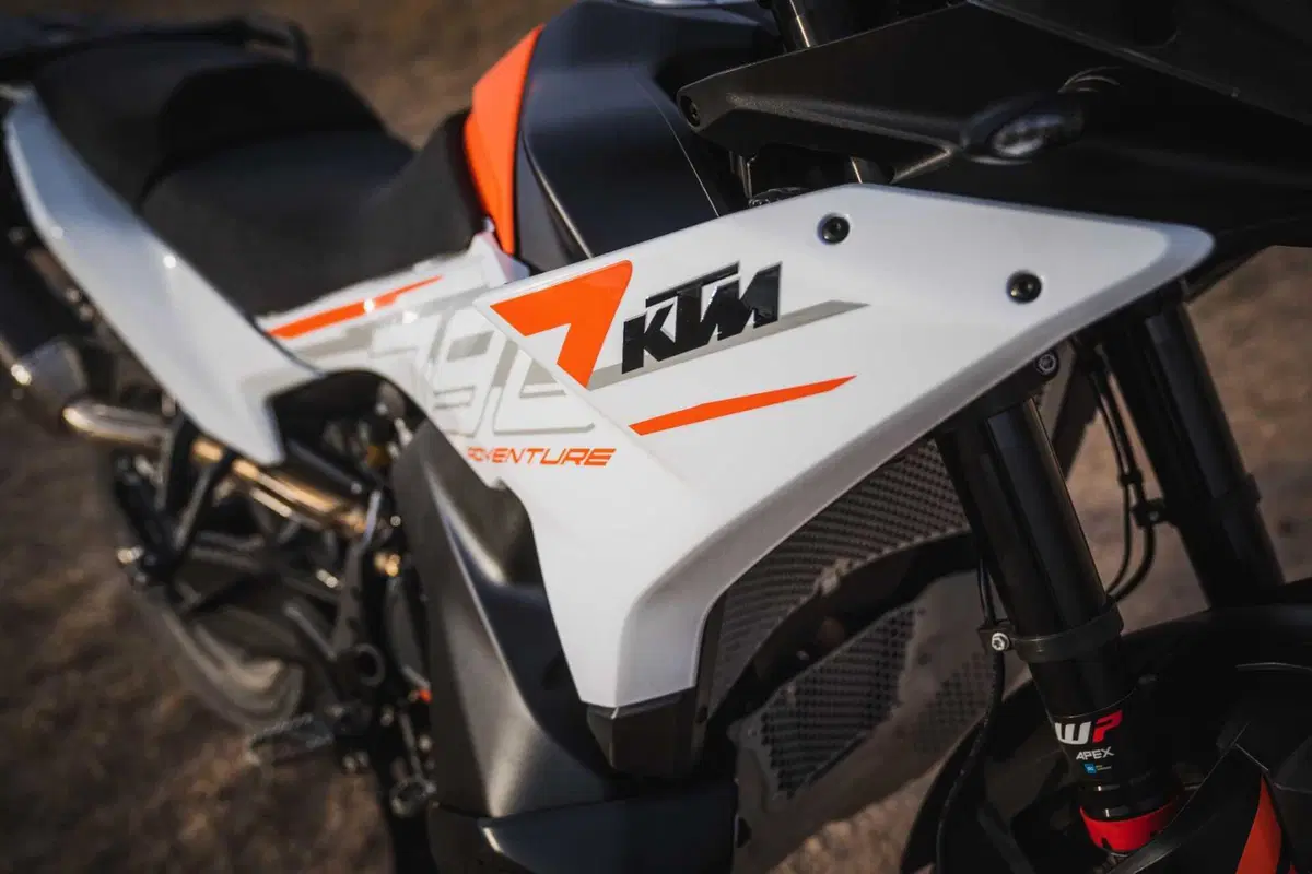 Ritorna la KTM 790 Adventure. Aggiornata e ora prodotta in Cina (13)