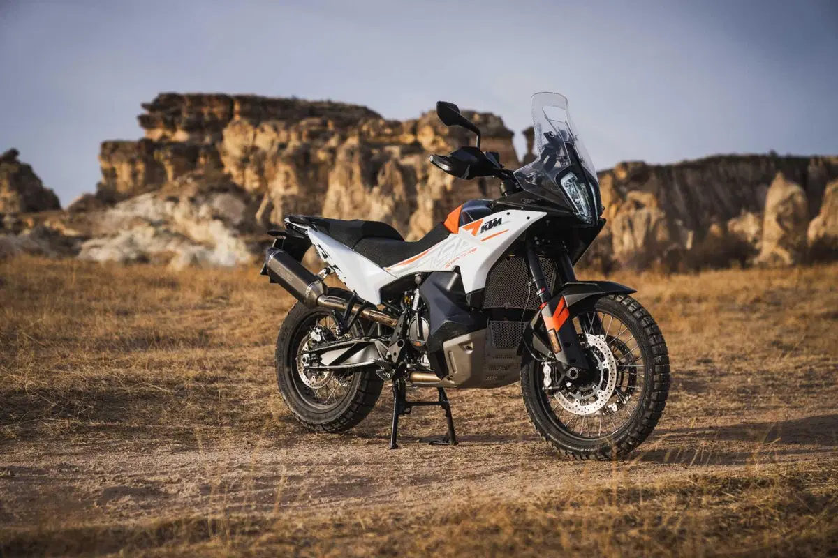 Ritorna la KTM 790 Adventure. Aggiornata e ora prodotta in Cina (15)