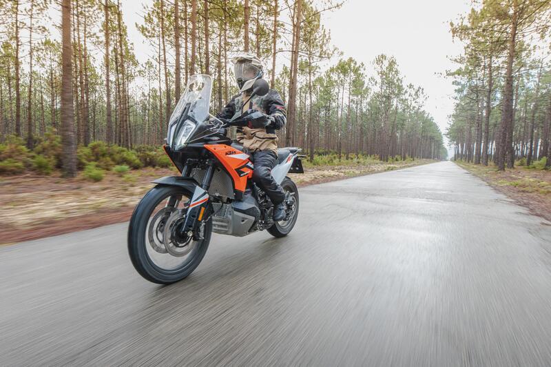 KTM 890 Adventure 2023 TEST: Cambia davvero? [VIDEO e GALLERY]