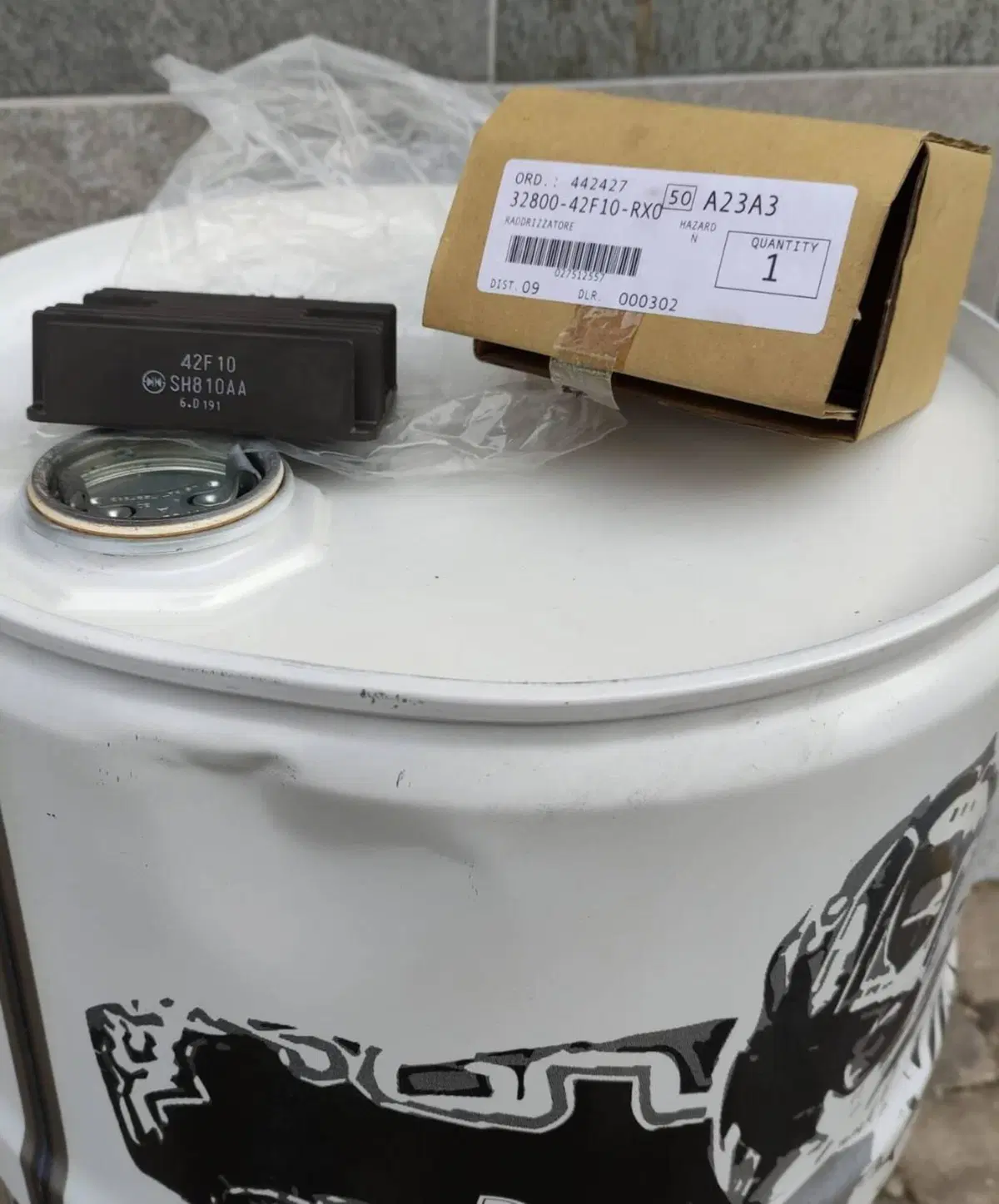 REGOLATORE TENSIONE ORIGINALE NUOVO SUZUKI BURGMAN (3)