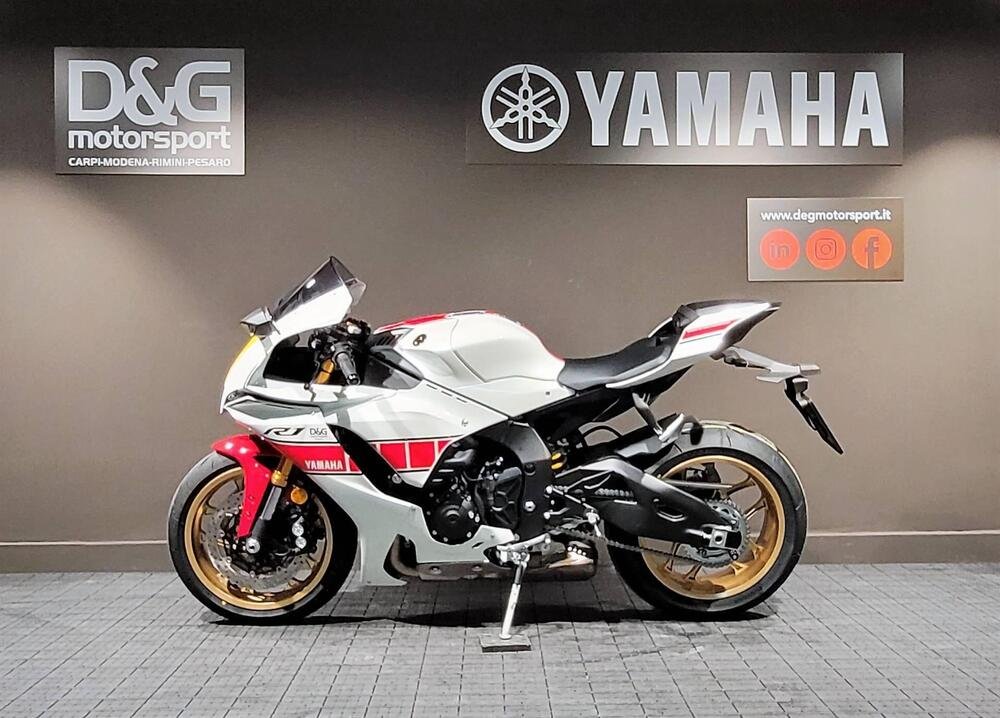 Yamaha YZF R1 World GP 60th Anniversary (2022 - 23)