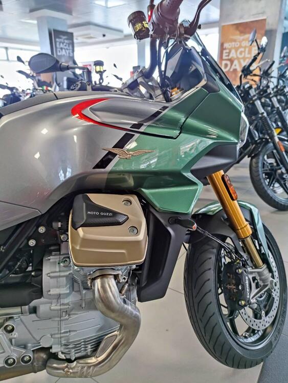 Moto Guzzi V100 Mandello S (2023 - 24) (3)