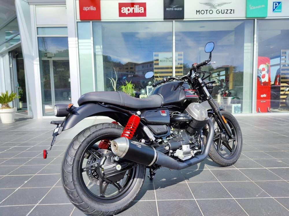 Moto Guzzi V7 Special Edition (2022 - 24) (3)