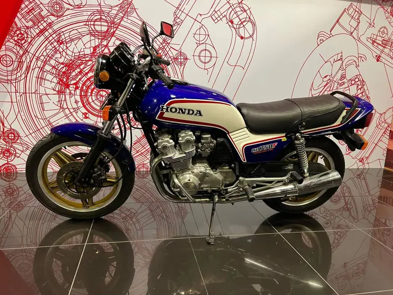 Honda CB 750 F SUPER BOLD'OR (1980 - 84) FD-KZ-CD (2)