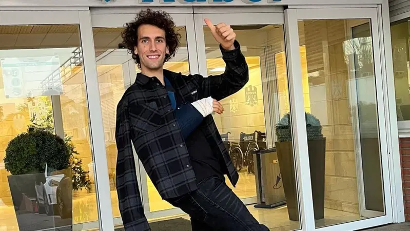 MotoGP 2022. La sindrome compartimentale colpisce ancora: operato Alex Rins 