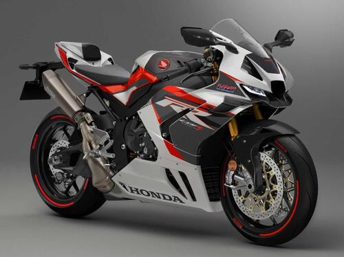 Honda CBR1000RR-R Fireblade, spunta un'ipotesi modello 2024