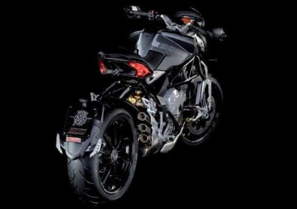 MV Agusta Dragster 800 (2014 - 19) (3)