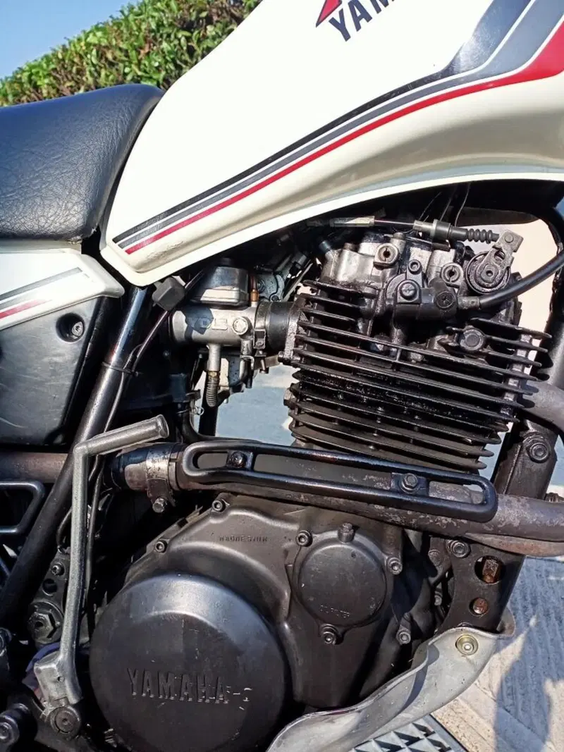 Yamaha XT  (2)