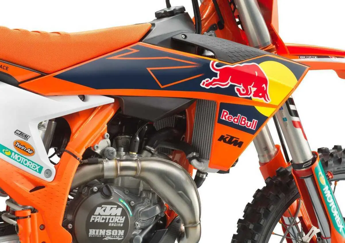 KTM annuncia la 450 SX-F Factory Edition 2023 (4)