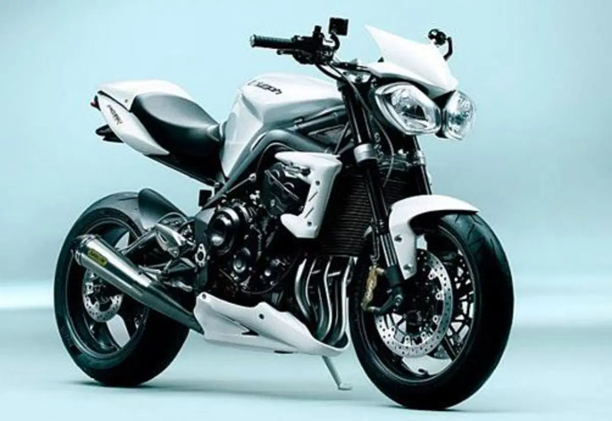 Triumph Street Triple Street Triple R (2013 - 14) (2)