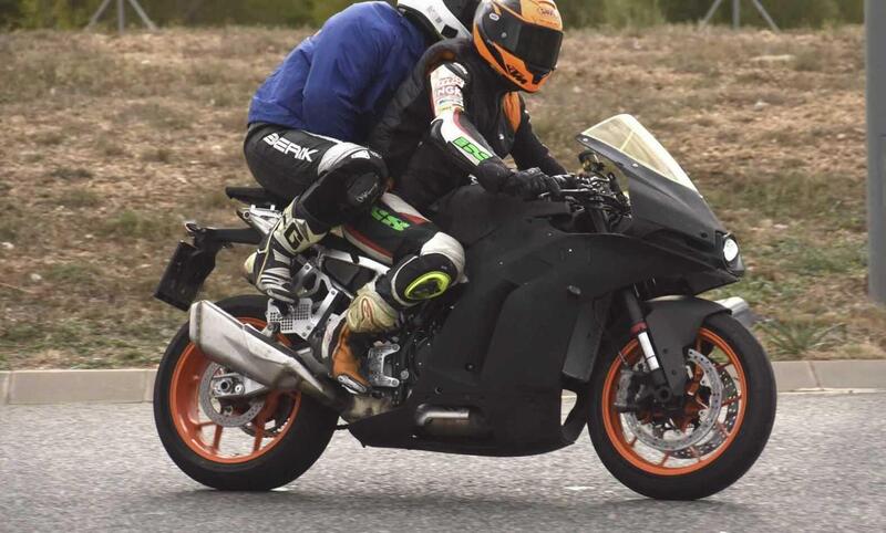 KTM RC 990: si prepara il ritorno della super sportiva [Foto Spia]