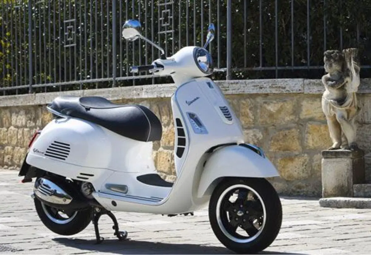 Vespa GTS 300 GTS 300 ABS (2014 - 16) (2)
