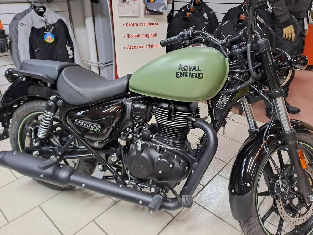 Royal Enfield Meteor 350 Fireball (2021 - 24)