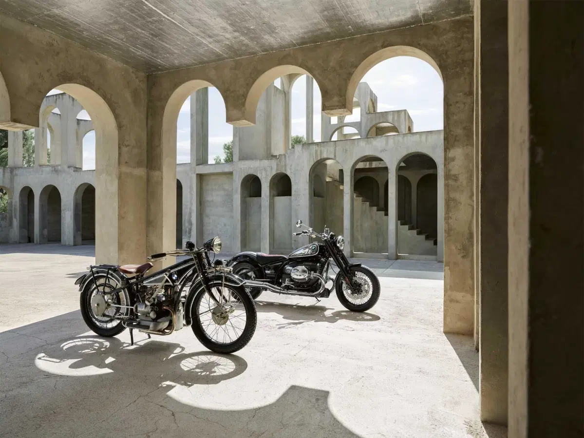 Nuove R nineT 100 Years e R18 100 Years: per i cento anni del boxer BMW (5)