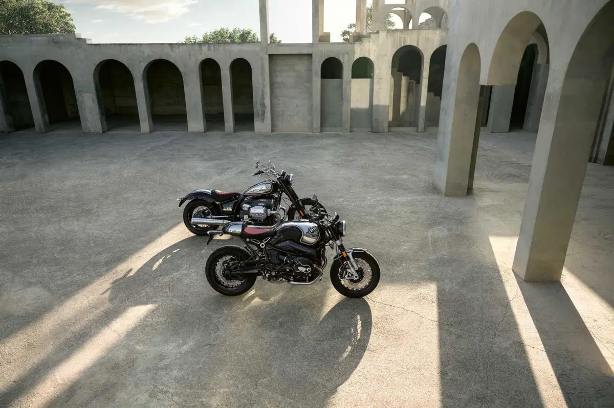 Nuove R nineT 100 Years e R18 100 Years: per i cento anni del boxer BMW (2)
