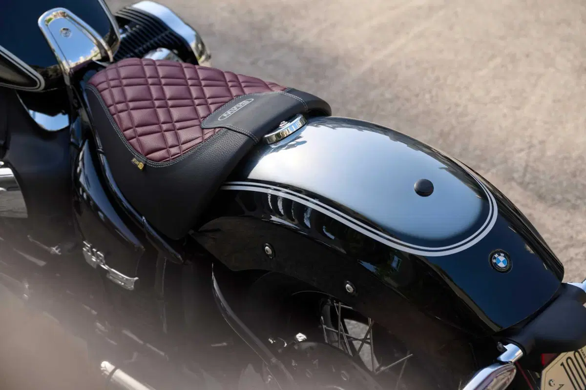 Nuove R nineT 100 Years e R18 100 Years: per i cento anni del boxer BMW (27)