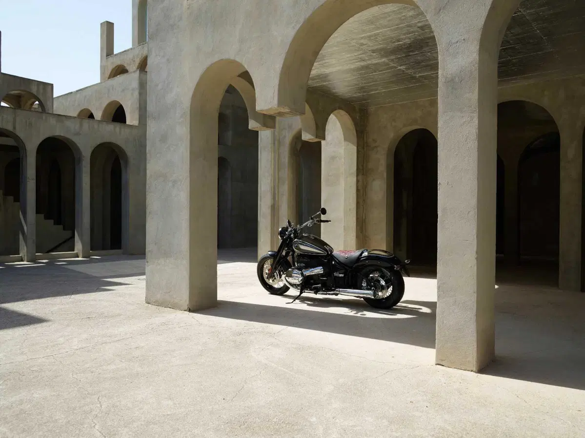 Nuove R nineT 100 Years e R18 100 Years: per i cento anni del boxer BMW (25)