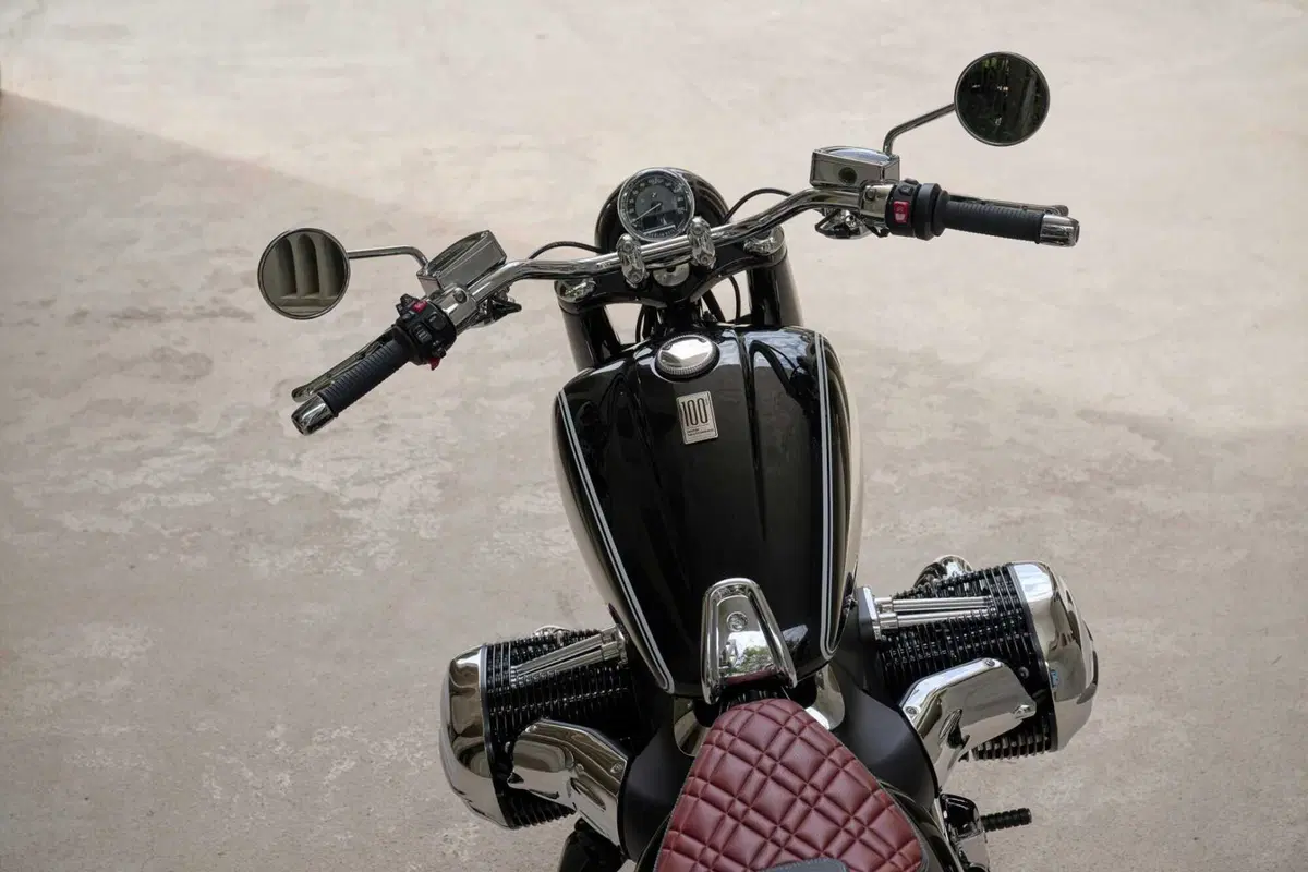 Nuove R nineT 100 Years e R18 100 Years: per i cento anni del boxer BMW (33)