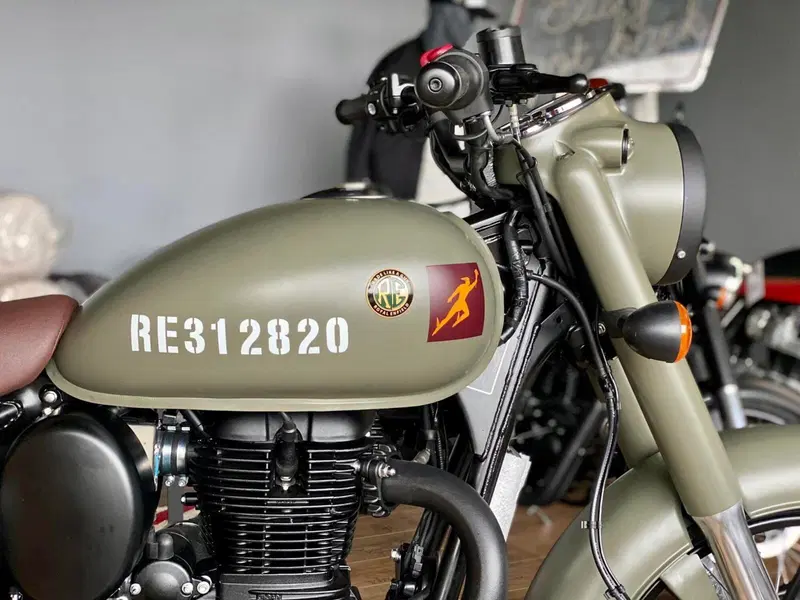 Royal Enfield Classic 350 (2021 - 26) (2)
