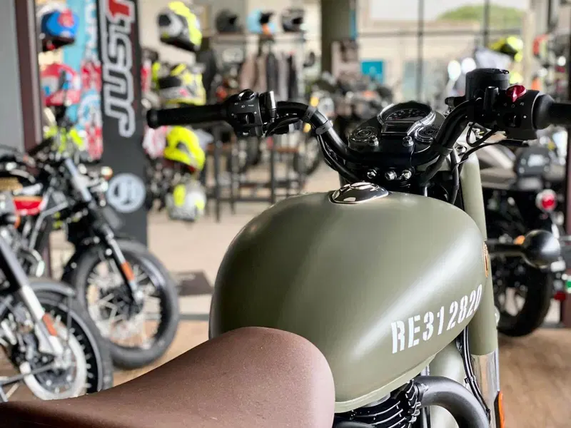 Royal Enfield Classic 350 (2021 - 26) (6)